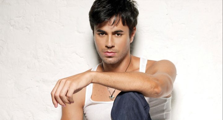 Enrique Iglesias can be booked for corporate or private events